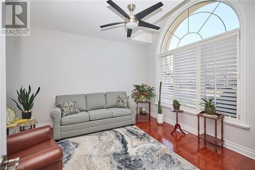 138 Loretta Drive, Niagara-On-The-Lake (108 - Virgil), ON - Indoor Photo Showing Living Room