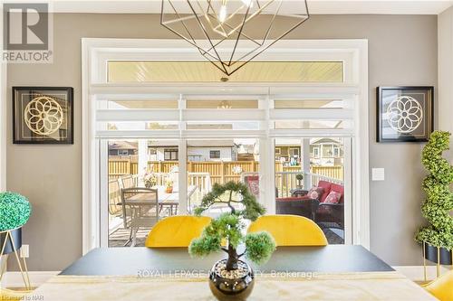 3585 Canfield Crescent, Fort Erie (327 - Black Creek), ON - Indoor Photo Showing Dining Room