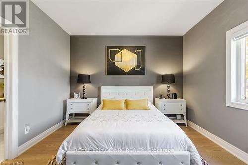 3585 Canfield Crescent, Fort Erie (327 - Black Creek), ON - Indoor Photo Showing Bedroom