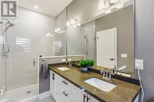 3585 Canfield Crescent, Fort Erie (327 - Black Creek), ON - Indoor Photo Showing Bathroom