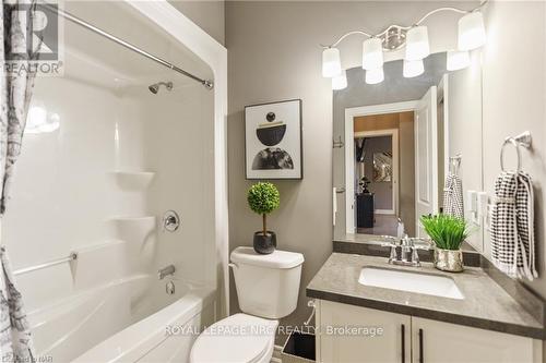 3585 Canfield Crescent, Fort Erie (327 - Black Creek), ON - Indoor Photo Showing Bathroom