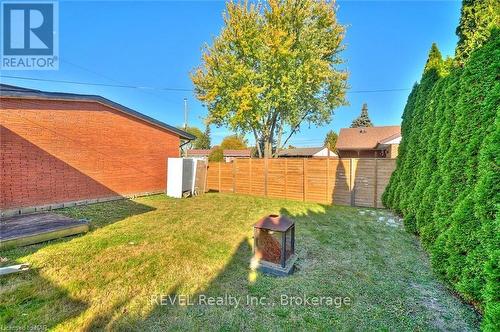 6673 Huggins Street, Niagara Falls (206 - Stamford), ON - Outdoor