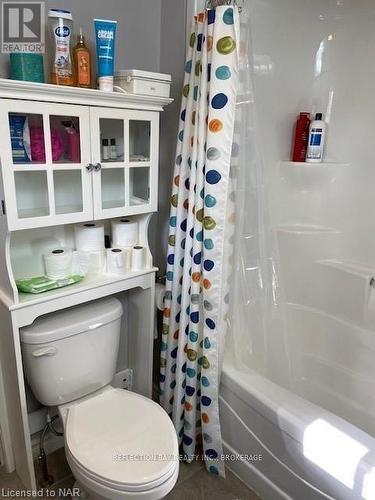 350 Ashwood Avenue, Fort Erie (337 - Crystal Beach), ON - Indoor Photo Showing Bathroom