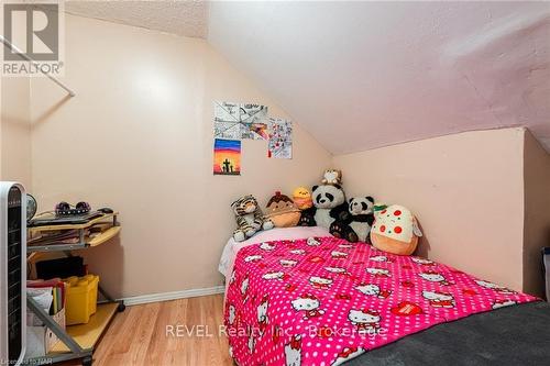 3 Delaware Avenue, St. Catharines (445 - Facer), ON - Indoor Photo Showing Bedroom