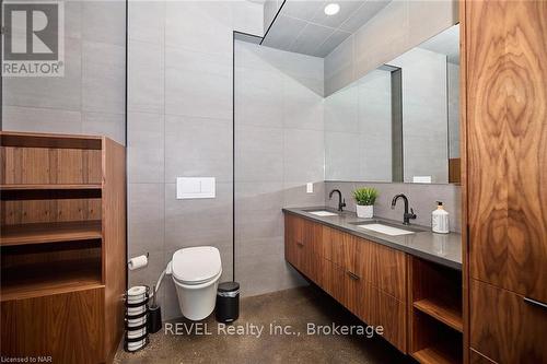 1508 Gregory Road, St. Catharines (454 - Rural Fourth), ON - Indoor Photo Showing Bathroom