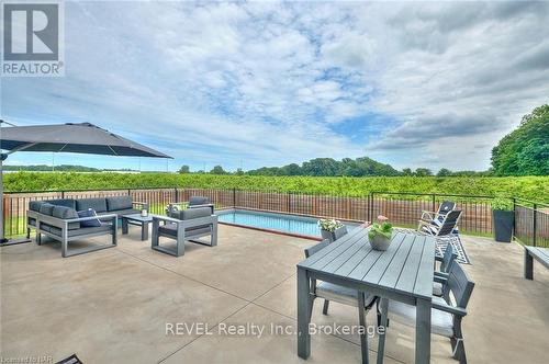 1508 Gregory Road, St. Catharines (454 - Rural Fourth), ON - Outdoor With Deck Patio Veranda