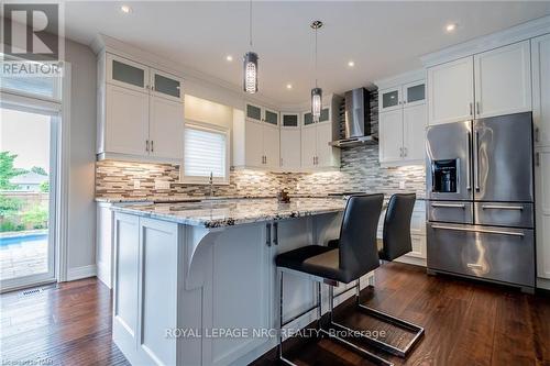 8 Tuscany Court, St. Catharines (453 - Grapeview), ON - Indoor Photo Showing Kitchen With Upgraded Kitchen