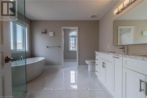 8 Tuscany Court, St. Catharines (453 - Grapeview), ON - Indoor Photo Showing Bathroom