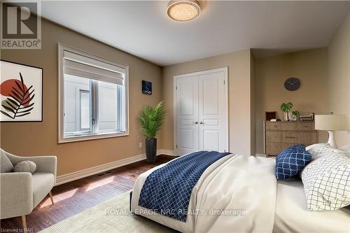 8 Tuscany Court, St. Catharines (453 - Grapeview), ON - Indoor Photo Showing Bedroom