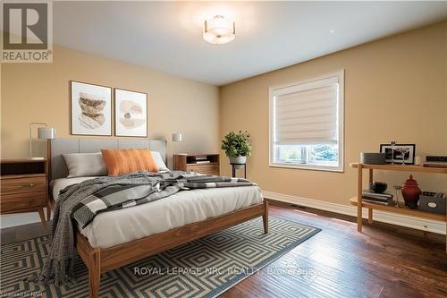 8 Tuscany Court, St. Catharines (453 - Grapeview), ON - Indoor Photo Showing Bedroom