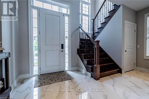 8 Tuscany Court, St. Catharines (453 - Grapeview), ON - Indoor Photo Showing Other Room