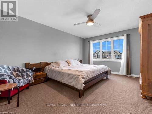 192 Winterberry Boulevard, Thorold (558 - Confederation Heights), ON - Indoor Photo Showing Bedroom