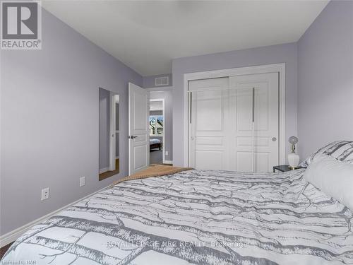 192 Winterberry Boulevard, Thorold (558 - Confederation Heights), ON - Indoor Photo Showing Bedroom