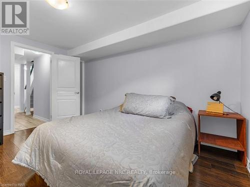 192 Winterberry Boulevard, Thorold (558 - Confederation Heights), ON - Indoor Photo Showing Bedroom