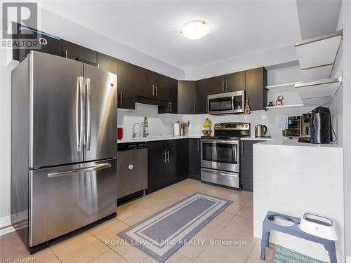 192 Winterberry Boulevard, Thorold (558 - Confederation Heights), ON - Indoor Photo Showing Kitchen