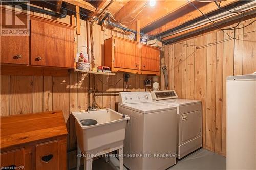 60 Robert Street, Welland (773 - Lincoln/Crowland), ON - Indoor Photo Showing Laundry Room