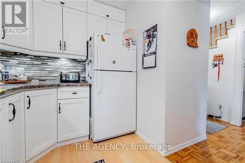 2 - 64 Forster Street, St. Catharines (442 - Vine/Linwell), ON - Indoor Photo Showing Kitchen