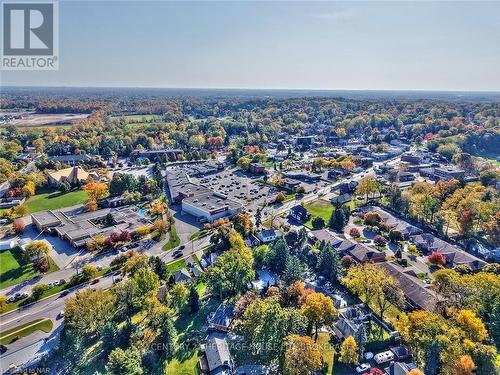 5 Cherrywood Avenue, Pelham (662 - Fonthill), ON - Outdoor With View