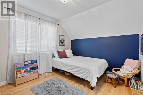 5432 Houck Drive, Niagara Falls (211 - Cherrywood), ON - Indoor Photo Showing Bedroom