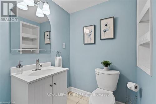 5432 Houck Drive, Niagara Falls (211 - Cherrywood), ON - Indoor Photo Showing Bathroom