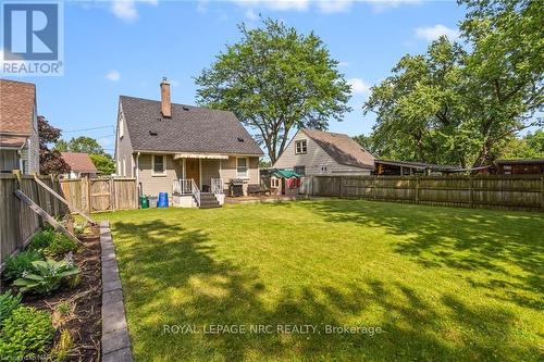 5432 Houck Drive, Niagara Falls (211 - Cherrywood), ON - Outdoor With Backyard