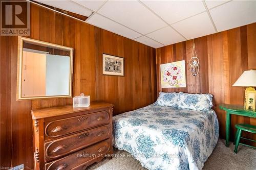 1995 Macdonald Drive, Fort Erie (334 - Crescent Park), ON - Indoor Photo Showing Bedroom