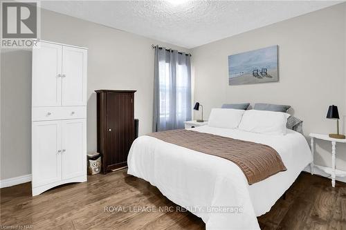 26 Doncaster Boulevard, St. Catharines (446 - Fairview), ON - Indoor Photo Showing Bedroom