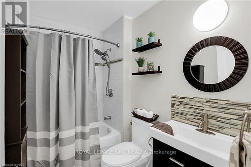 26 Doncaster Boulevard, St. Catharines (446 - Fairview), ON - Indoor Photo Showing Bathroom