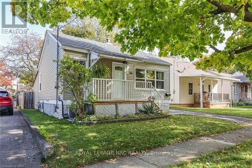 26 Doncaster Boulevard, St. Catharines (446 - Fairview), ON - Outdoor With Deck Patio Veranda With Facade