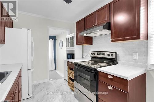 26 Doncaster Boulevard, St. Catharines (446 - Fairview), ON - Indoor Photo Showing Kitchen