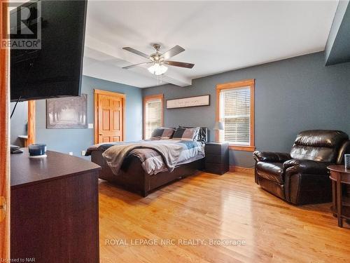 4426 Netherby Road, Fort Erie (224 - Lyons Creek), ON - Indoor Photo Showing Bedroom