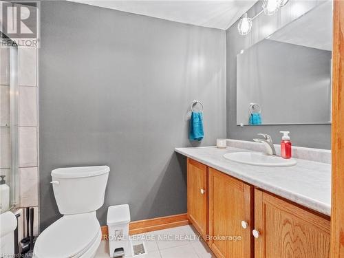 4426 Netherby Road, Fort Erie (224 - Lyons Creek), ON - Indoor Photo Showing Bathroom