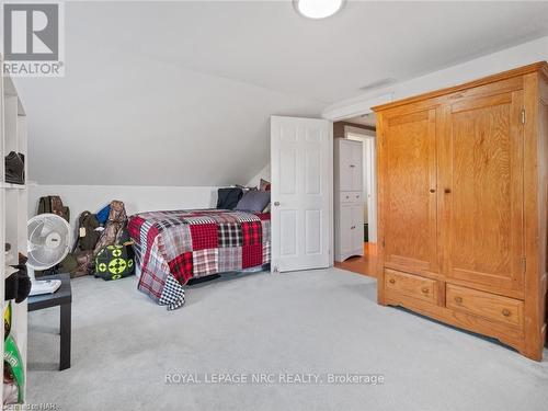 4426 Netherby Road, Fort Erie (224 - Lyons Creek), ON - Indoor Photo Showing Bedroom