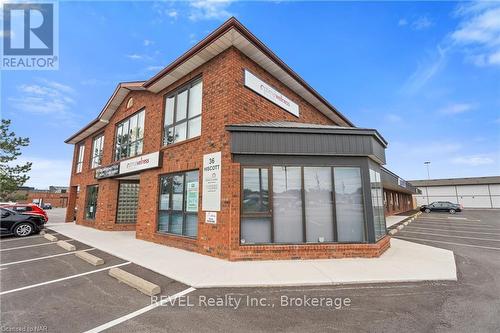 100B - 36 Hiscott Street, St. Catharines (452 - Haig), ON 