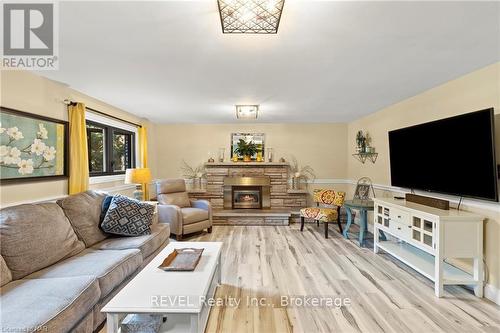 2978 St. Paul Avenue, Niagara Falls (205 - Church'S Lane), ON - Indoor Photo Showing Living Room With Fireplace