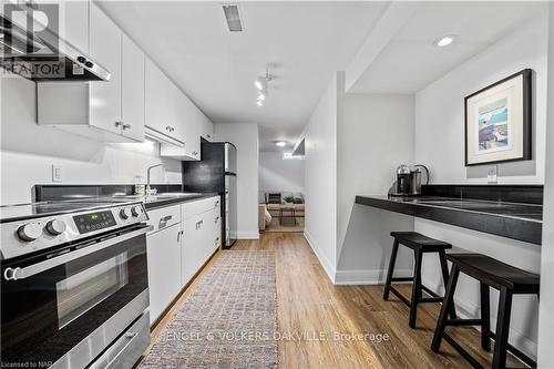 625 Charlotte Street, Niagara-On-The-Lake (101 - Town), ON - Indoor Photo Showing Kitchen