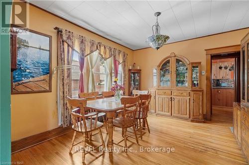 208 North Street, Fort Erie (332 - Central), ON - Indoor Photo Showing Dining Room