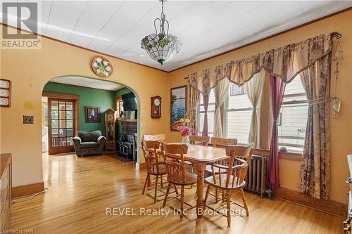 208 North Street, Fort Erie (332 - Central), ON - Indoor Photo Showing Dining Room