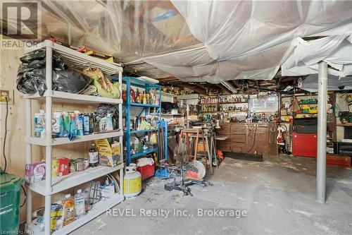 208 North Street, Fort Erie (332 - Central), ON - Indoor Photo Showing Garage