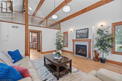 26 Kingsway Street, Welland (774 - Dain City), ON - Indoor Photo Showing Living Room With Fireplace