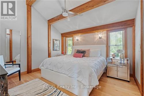 26 Kingsway Street, Welland (774 - Dain City), ON - Indoor Photo Showing Living Room