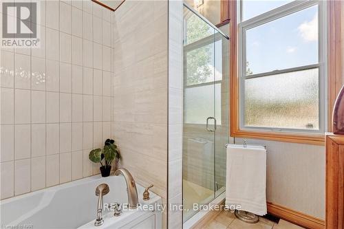 26 Kingsway Street, Welland (774 - Dain City), ON - Indoor Photo Showing Laundry Room