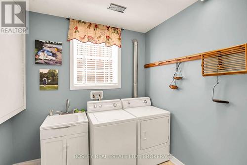 619 King Street, Niagara-On-The-Lake (101 - Town), ON - Indoor Photo Showing Laundry Room