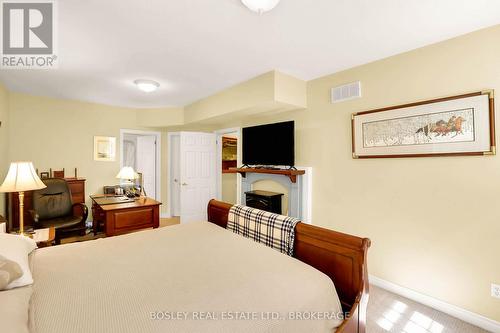 619 King Street, Niagara-On-The-Lake (101 - Town), ON - Indoor Photo Showing Bedroom