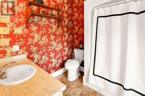 619 King Street, Niagara-On-The-Lake (101 - Town), ON - Indoor Photo Showing Bathroom