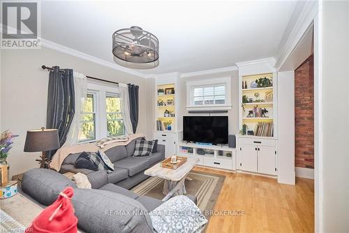 144 River Road, Welland (768 - Welland Downtown), ON - Indoor Photo Showing Living Room