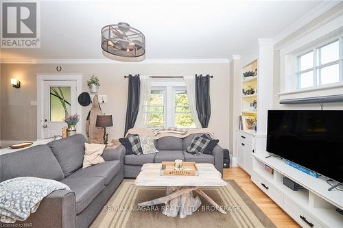 144 River Road, Welland (768 - Welland Downtown), ON - Indoor Photo Showing Living Room