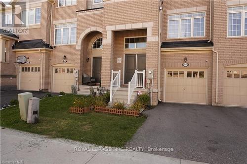 4047 Maitland St Street, Lincoln (982 - Beamsville), ON - Outdoor With Facade