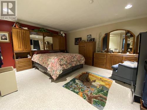 9661 97 C Highway, Merritt, BC - Indoor Photo Showing Bedroom