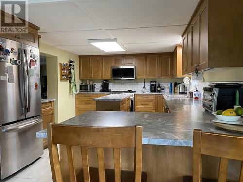 9661 97 C Highway, Merritt, BC - Indoor Photo Showing Kitchen